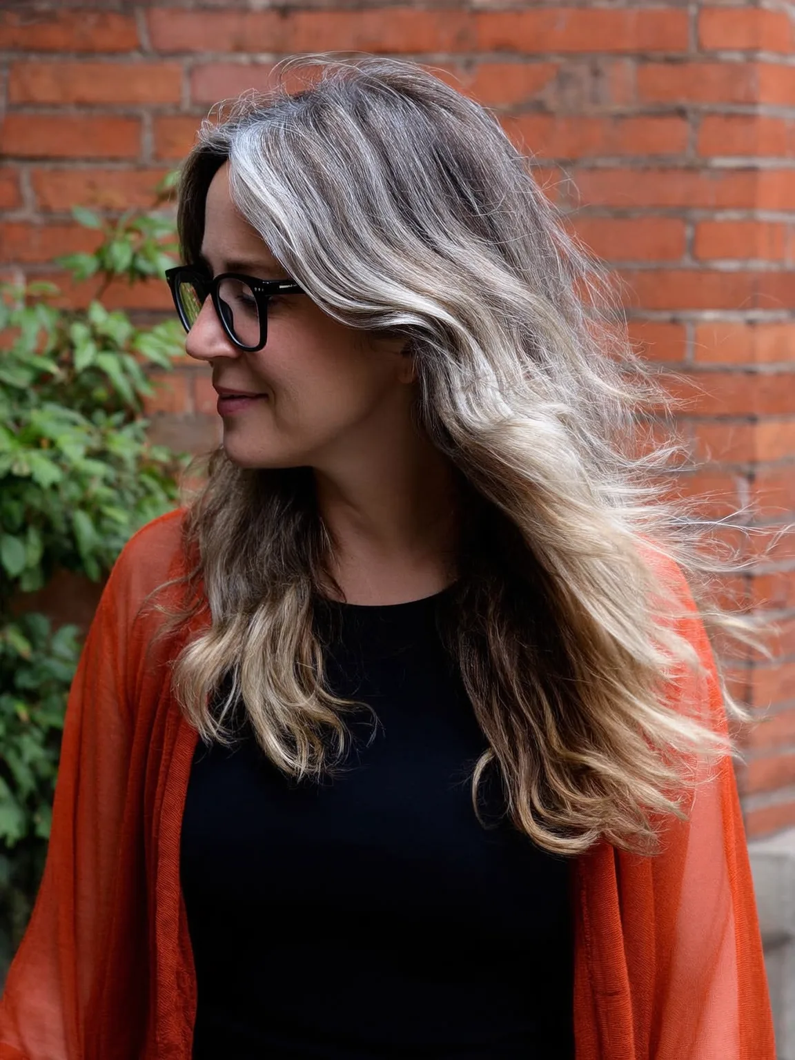 Ash Gray Wavy Layers with Platinum Dimension